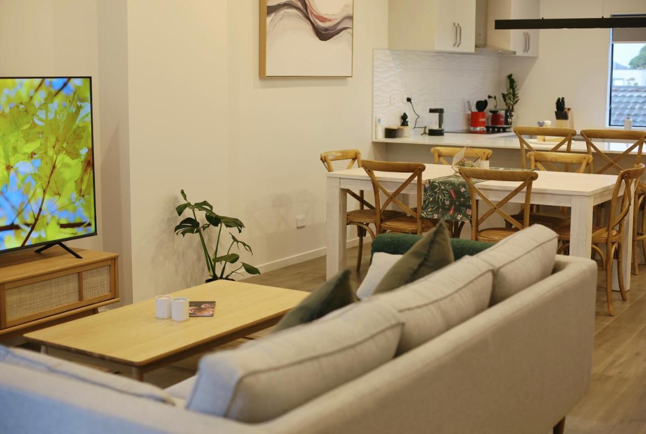 Cozy And Comfortable, Sunny Three-Storey Building Auckland Exterior photo